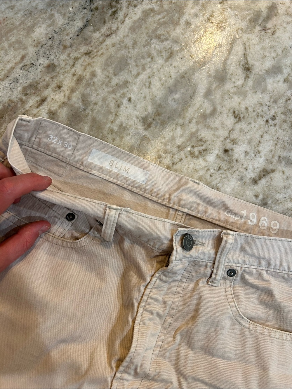 GAP Slim Men’s Pants in Light Beige